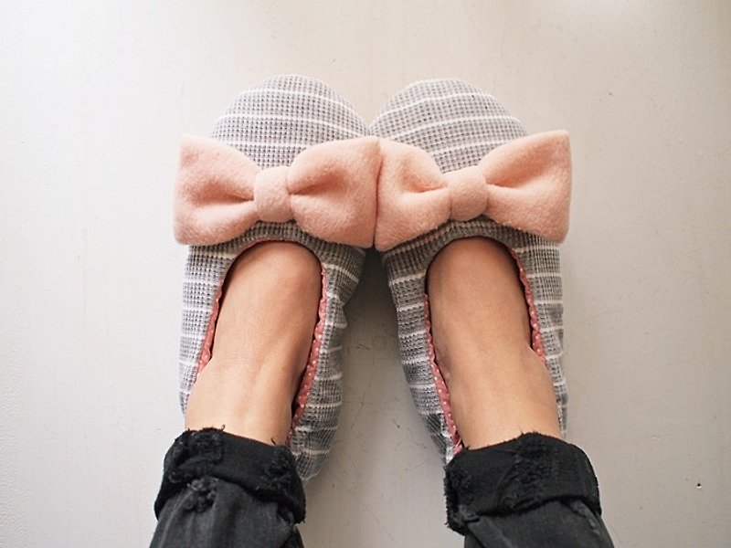 hairmo. Bow light gray pinstripe warm indoor slippers - light gray thin strips (bow) on the 10th delivery - Indoor Slippers - Paper Pink
