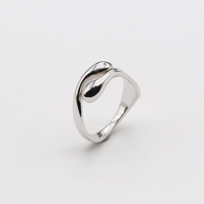 Fish sterling silver ring - แหวนทั่วไป - เงินแท้ สีเงิน