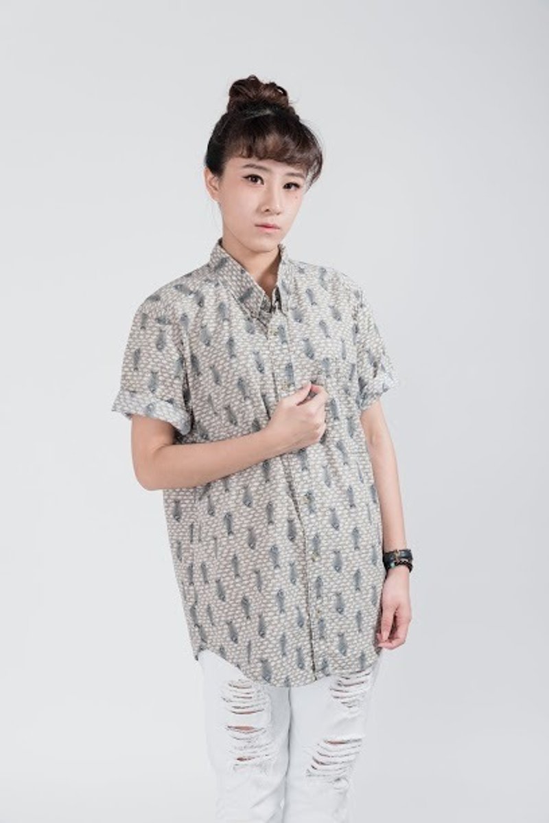 古著襯衫_/ 屋谷慕魚 / 拼接 / 短袖 / 襯衫 / 男女皆可 - 男襯衫/休閒襯衫 - 其他材質 灰色