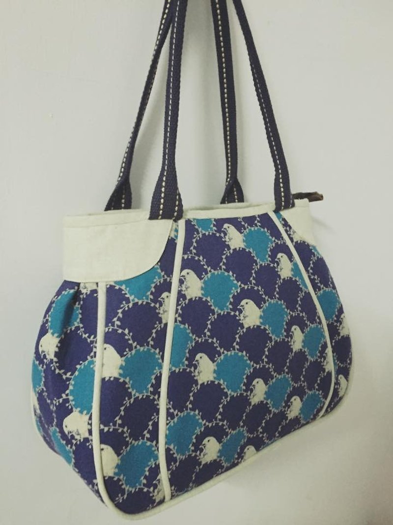 ﹝ Clare calico cloth hand-made ﹞ pumpkin retro bag hand / shoulder - Messenger Bags & Sling Bags - Other Materials Blue