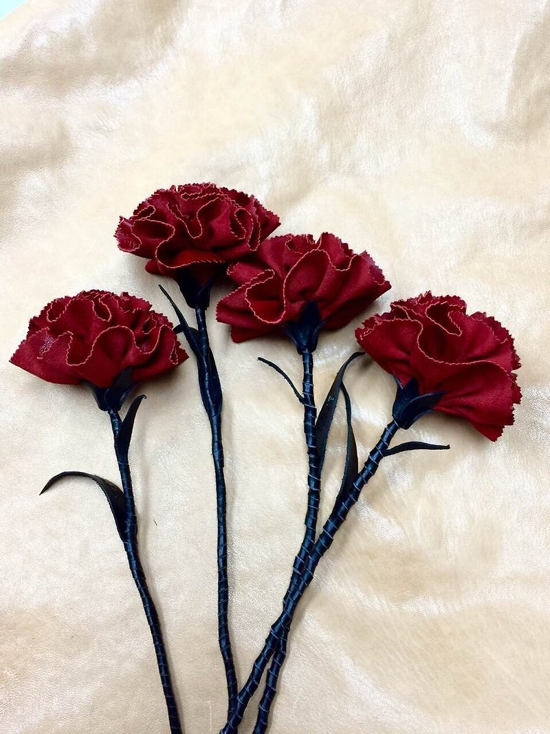 Leather Carnation - ตกแต่งต้นไม้ - หนังแท้ สีแดง