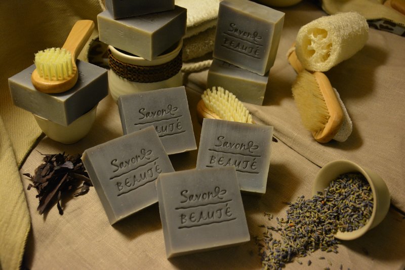 [Savon beauté - 莎媞作坊] 紫草薰衣草修護皂 - 香氛/精油/擴香 - 植物．花 紫色