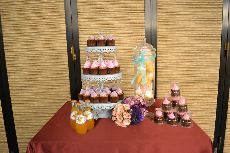 C.Angel 【婚禮蛋糕塔】杯子蛋糕組合 台北縣市免外送費用 親送更保障 加購0元贈品 - 其他 - 新鮮食材 粉紅色