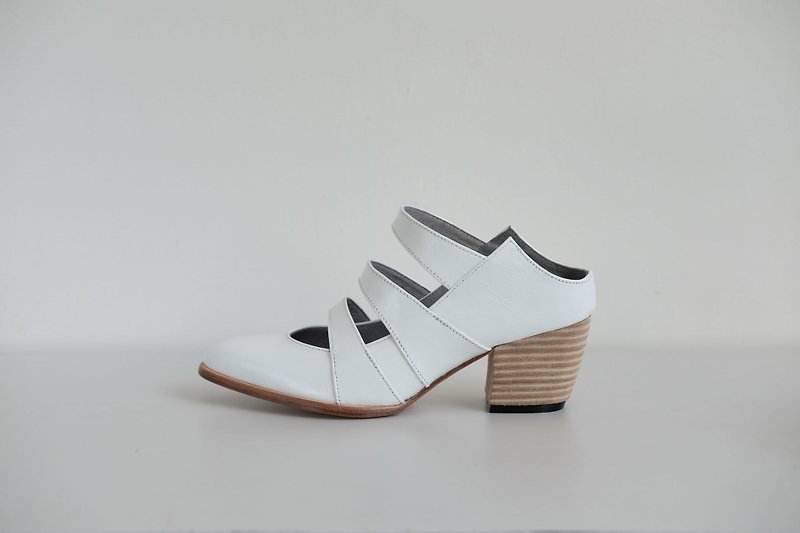 ZOODY / guerrilla / handmade shoes / mid heel sandals / white - Sandals - Genuine Leather White