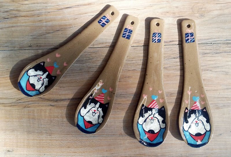 Christmas gift ceramic spoon ✖ black and white cat ─ guess gifts, opening presents - Cutlery & Flatware - Other Materials 