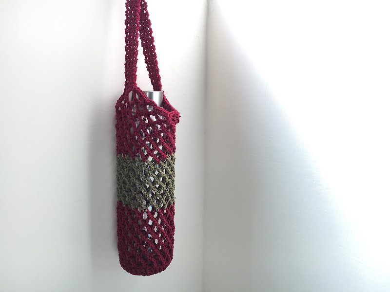 Bottled woven mesh bag, red matcha - กระเป๋าถือ - ผ้าฝ้าย/ผ้าลินิน สีแดง