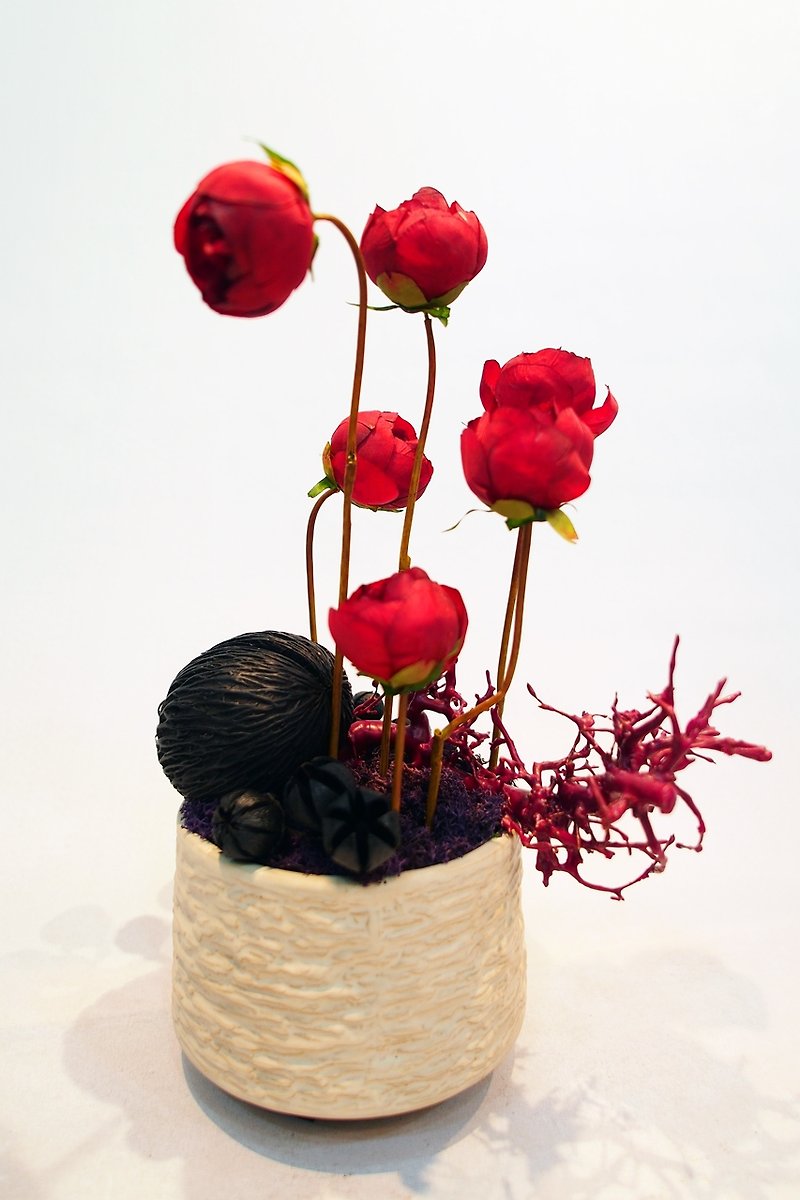 人造花飾-古典紅陸蓮小品 - 観葉植物 - その他の素材 レッド