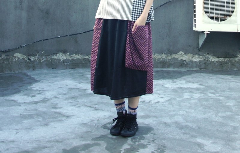 <<圍裙式拼接裙_紫黑款>> - Skirts - Other Materials Black