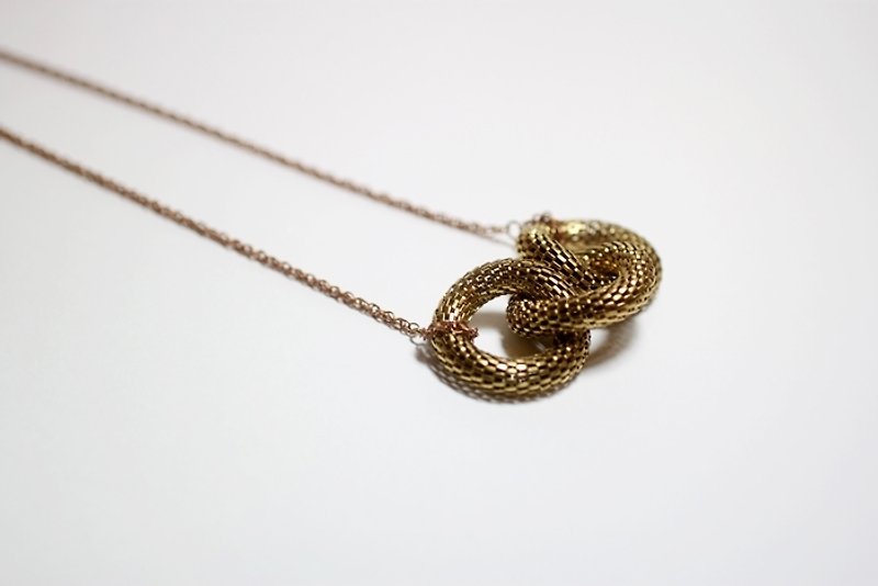 Valentines Day gift boxes are gorgeous vintage brass chain clavicle chain modeling - Collar Necklaces - Other Metals Gold