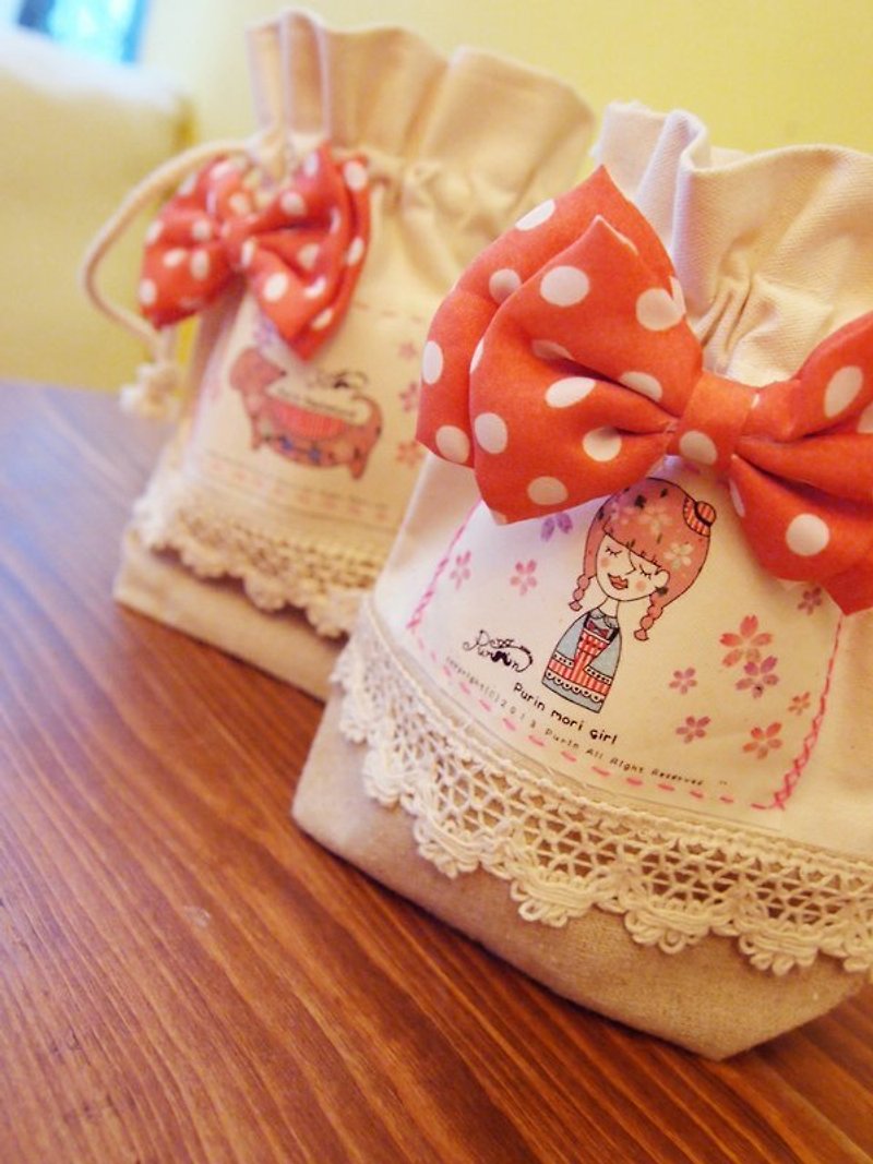Purin Zakka Select Mori Girl with Dachshund detachable bow cotton canvas cosmetic bag beam port - อื่นๆ - ผ้าฝ้าย/ผ้าลินิน 