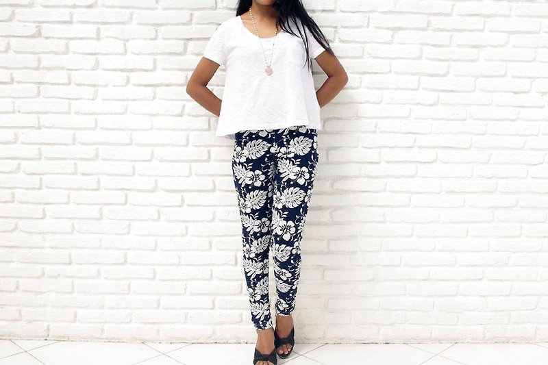 [Latest !!] hibiscus print stretch leggings Long Pants <navy> - Women's Pants - Other Materials Blue