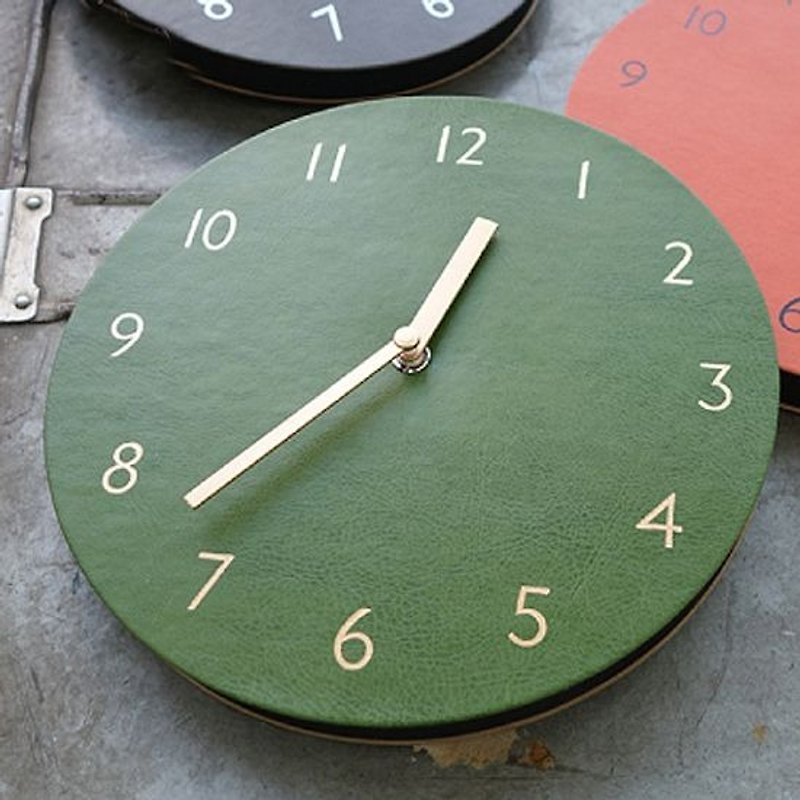 Dessin x Thehaki- sandwich round leather wall clock - dark green, THK25836 - Clocks - Genuine Leather Green