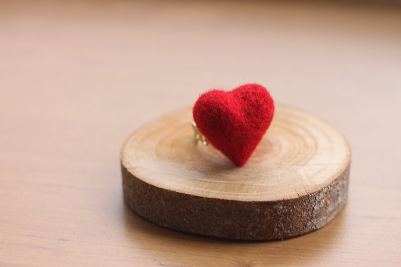Red Heart Carved Ring (Large) - General Rings - Wool Red