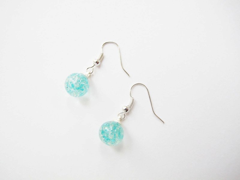 * Rosy Garden * Little glass beads with water inside glass ball earrings - ต่างหู - แก้ว สีเขียว