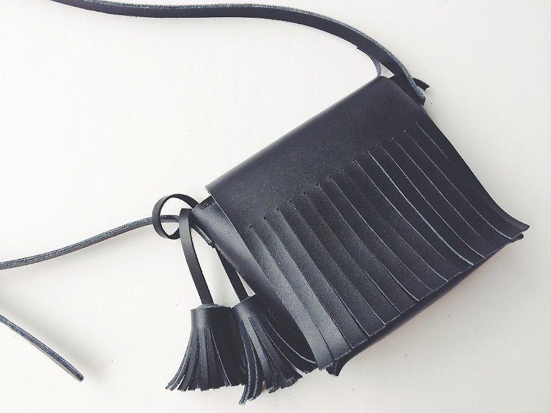 Zemoneni leather casual Shoulder bag with tassels in Black color - Messenger Bags & Sling Bags - Genuine Leather Black