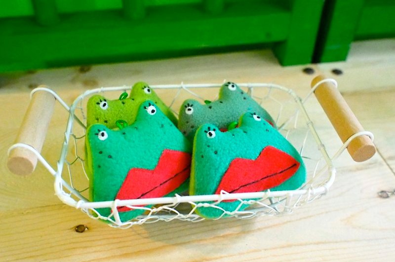 E*group 阿蛙頭吊飾 青蛙 交換禮物  耶誕節 - 吊飾 - 其他材質 綠色