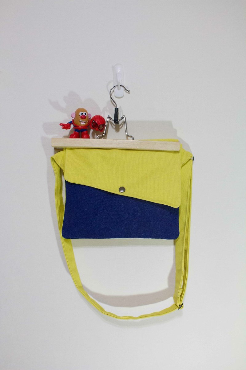 Envelope Casual 隨身包 （黃佐藍） - กระเป๋าแมสเซนเจอร์ - วัสดุอื่นๆ สีเหลือง