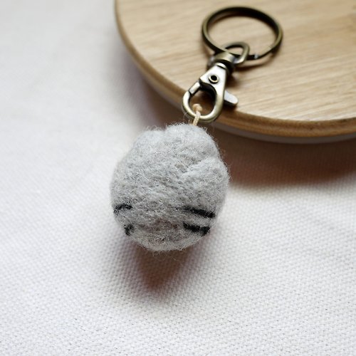 【Wool's】羊毛氈兒 羊毛氈貓掌鑰匙圈-灰底斑紋