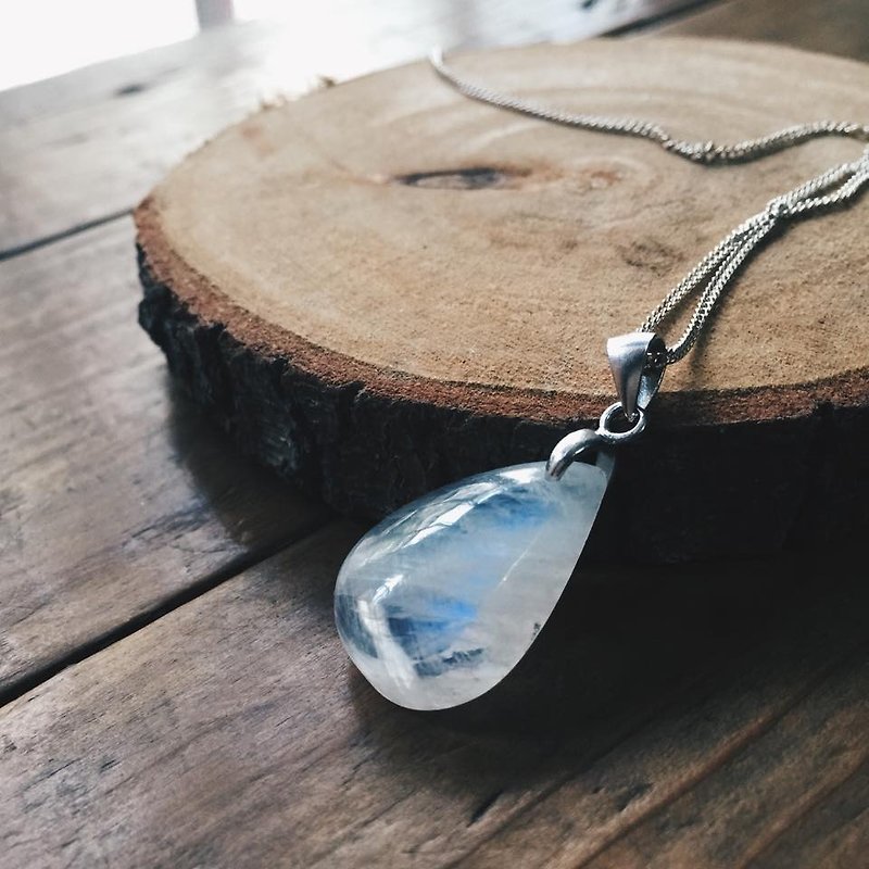 MH silver necklaces _ Moonlight Dancer with you (really making a blue halo Moonstone) - Necklaces - Gemstone White