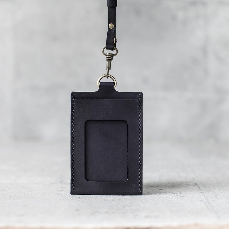 black veg-tanned leather ID card case - ที่ใส่บัตรคล้องคอ - หนังแท้ สีดำ