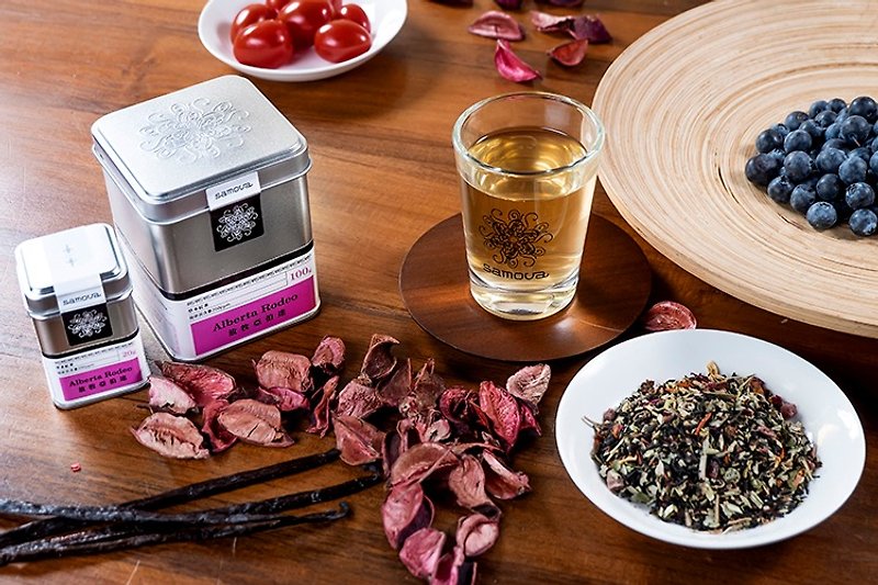 Grazing Alberta Herbal Black Tea Rose Aromatic and thick Cranberry berry flavor Soft and sweet - Tea - Fresh Ingredients Purple