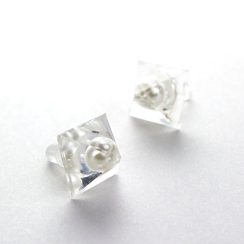 金字塔型耳環（珍珠 極小） - 耳環/耳夾 - 其他材質 白色