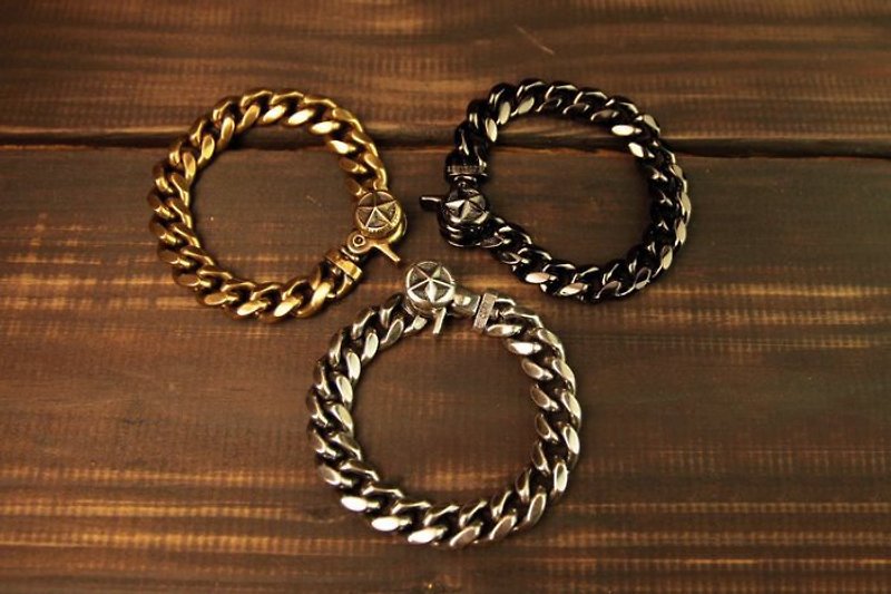 【METALIZE】Star buckle metal bracelet - Bracelets - Other Metals 