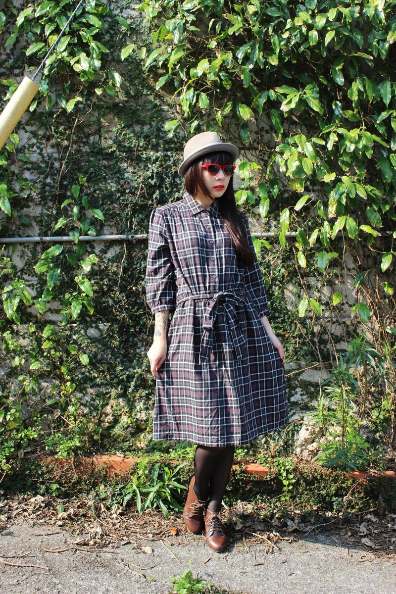 添付（ビンテージ）ダークグレーテクスチャードコットンチェック柄ウエストベルトスリーブヴィンテージドレス - ワンピース - その他の素材 グレー