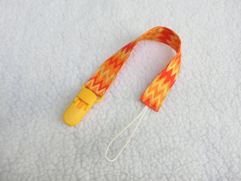 Jagged Totem - Vanilla Pacifier Chain - Bibs - Other Materials Yellow
