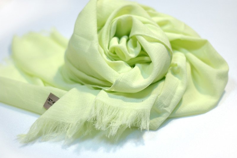Cotton scarf - firefly light - ผ้าพันคอ - ผ้าฝ้าย/ผ้าลินิน สีเหลือง