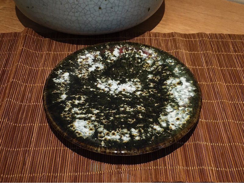 吳大山老師 手拉柸陶盤 (深綠) - 小碟/醬油碟 - 其他材質 