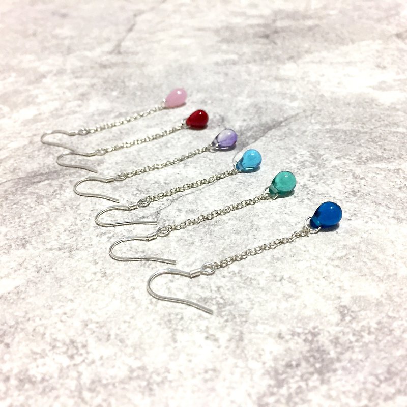 "Christmas Lucky Bag" Teardrop V. 925 Silver. Metal chain x Czech water droplets. Hand-made pendant earrings/earrings/ear hooks - Earrings & Clip-ons - Glass Multicolor