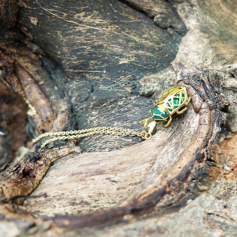 犀牛甲蟲黃銅項鍊 - 綠色 - 項鍊 - 其他金屬 綠色