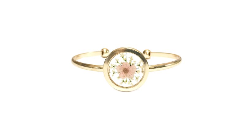 Golden Frame Bangle (Transparent pressedflower bracelet) - สร้อยข้อมือ - โลหะ สีแดง