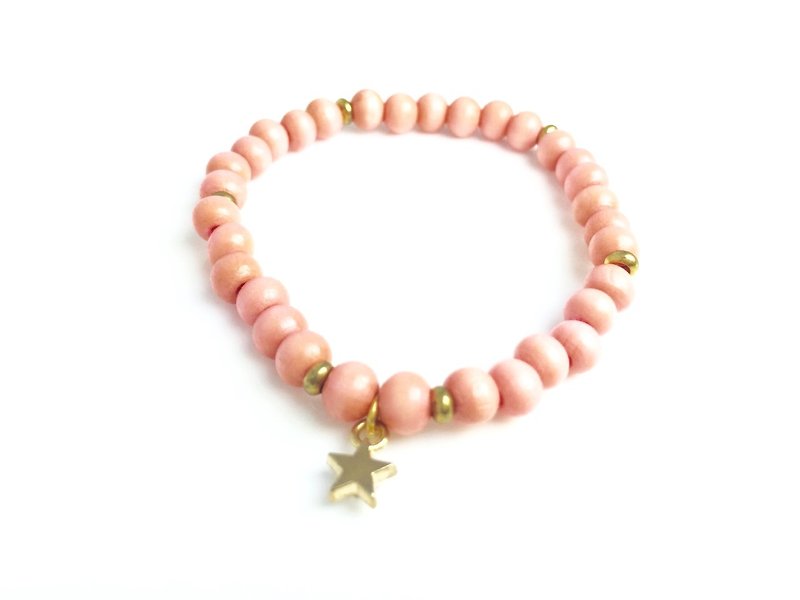 "Pink skin wood beads x gold stars" - สร้อยข้อมือ - วัสดุอื่นๆ สึชมพู