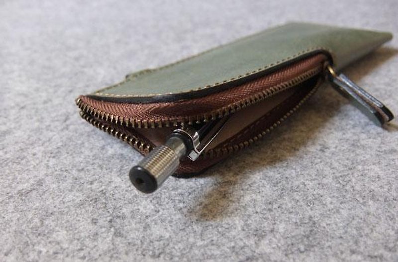 Handmade Leather Goods Steel Chain Long Pencil Case/Storage Bag Green Leather - Pencil Cases - Genuine Leather 