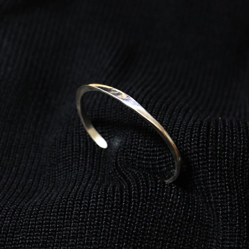 Yunyu ~ "First quarter of the moon ~ open bracelet" ~ hand-made‧999 sterling silver open bracelet - สร้อยข้อมือ - โลหะ ขาว