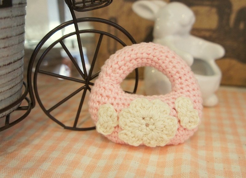 有機棉線編織花提籃手搖鈴~ - 寶寶/兒童玩具/玩偶 - 其他材質 粉紅色