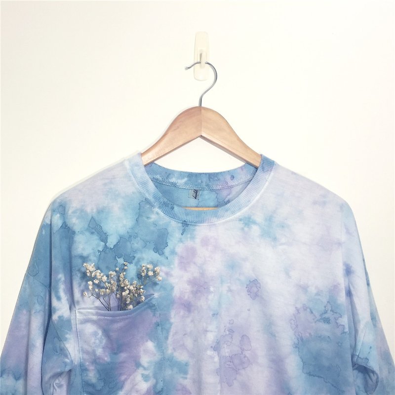Hand-dyed T-shirt shirt rendering staining [Blue Lake] - Women's Tops - Other Materials Blue
