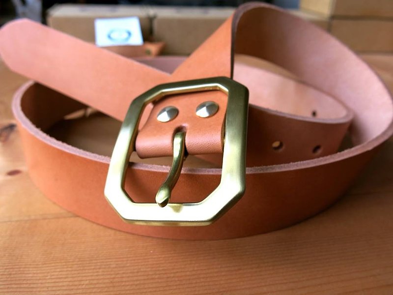 [Jane One Piece] greasy handmade leather belt (belt 4cm wide) octagonal date prefix - อื่นๆ - หนังแท้ สีนำ้ตาล