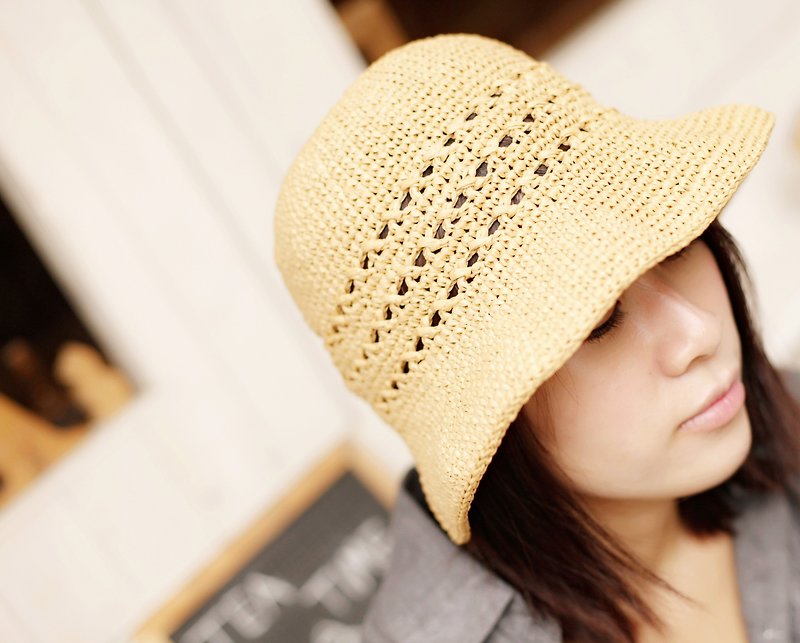 [Good day hand-made] summer straw hat with woven bow - Hats & Caps - Paper Orange