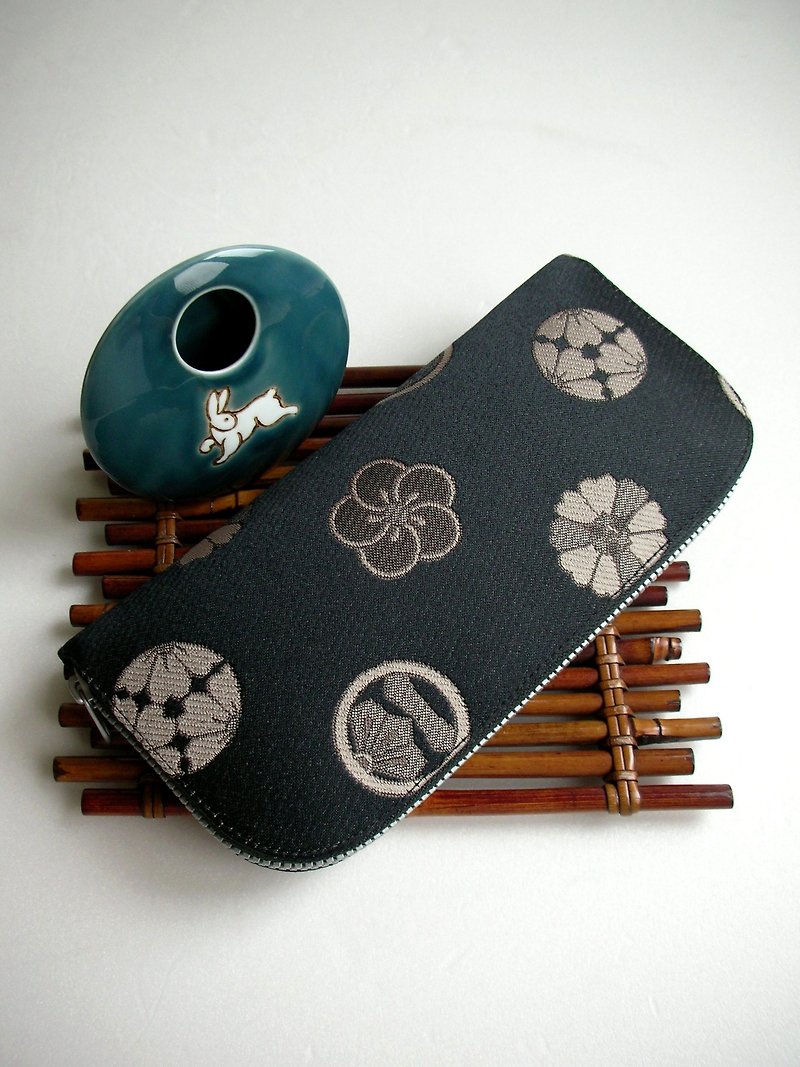 Jingxizhen Jintao Nishiki Weaving [Yawa Family Emblem]-long clip/wallet/coin purse/ - Wallets - Silk Black