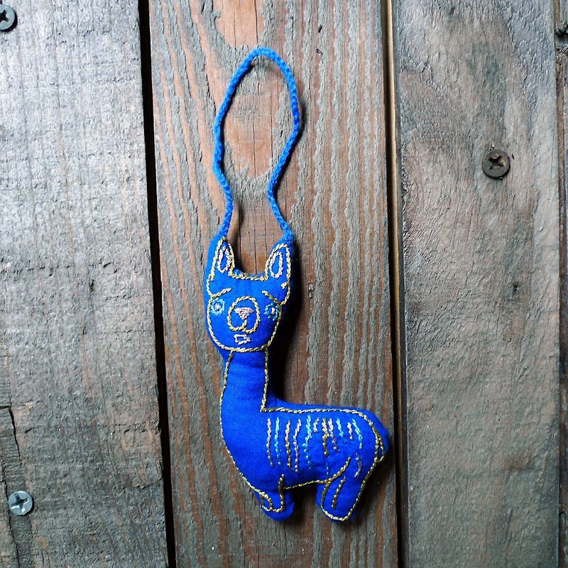 Hand-embroidered strap _ alpaca (mud horse) _ Blue - พวงกุญแจ - วัสดุอื่นๆ 