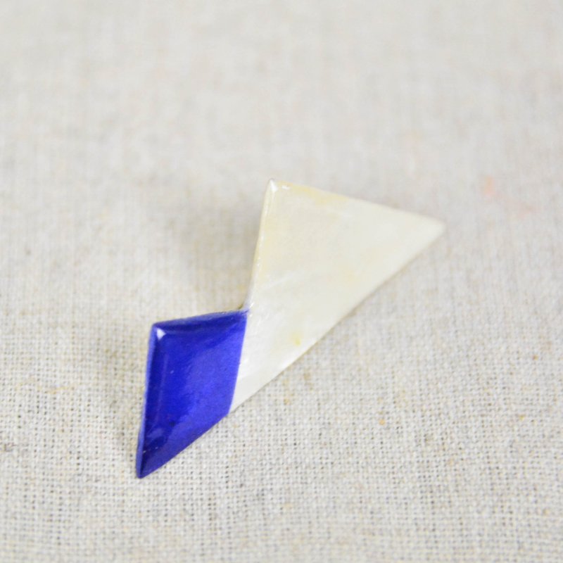 Shell hills blue pin _ _ fair trade - Brooches - Other Materials Blue