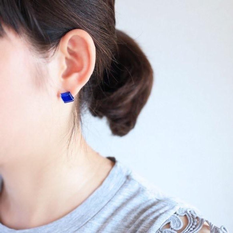 單顆耳針耳環 tino 'SS'［深藍色］ - 耳環/耳夾 - 玻璃 藍色
