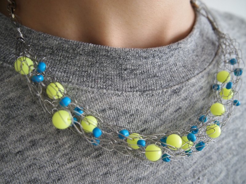 Custom hand-woven matt silver with Bronze wire Neon Yellow lake Blue Pearl necklace ● In Hong Kong - Necklaces - Other Materials Yellow