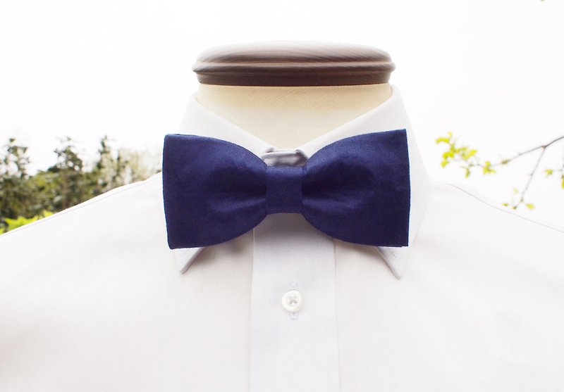 TATAN Standard Bow Tie (Navy) - เนคไท/ที่หนีบเนคไท - วัสดุอื่นๆ สีน้ำเงิน