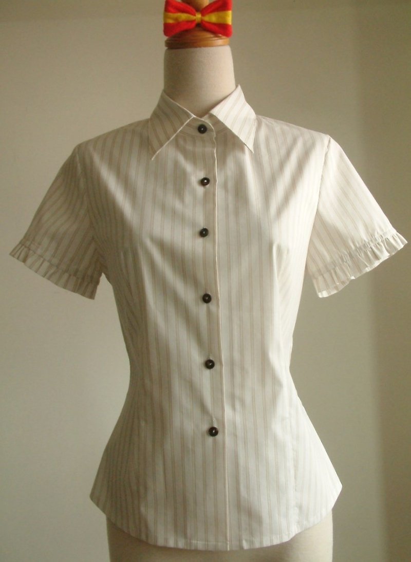 小荷葉邊條紋短袖襯衫-棕白條紋 - 女襯衫 - 棉．麻 咖啡色