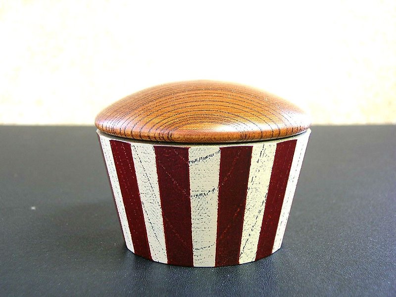 小さな容器　24角・濃赤白ストライプ - 茶碗・ボウル - 木製 レッド