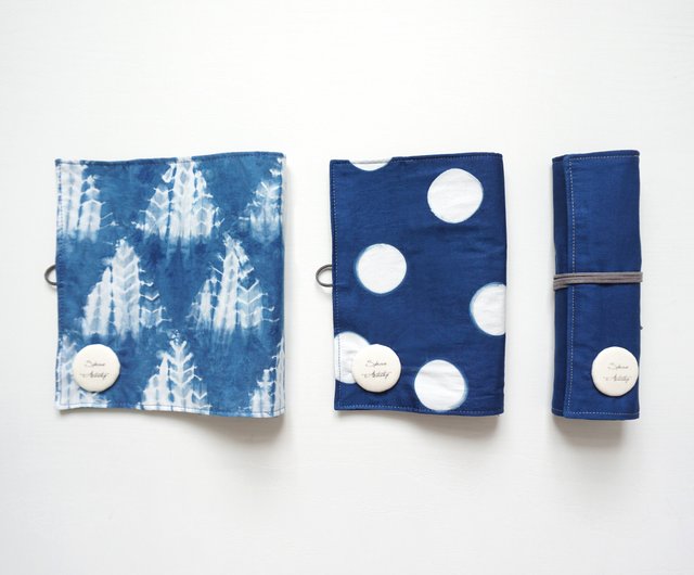 ZARD ロゴ入り青色 ペンケース ZARD ロゴ入り青色 ペンケース - メルカリ